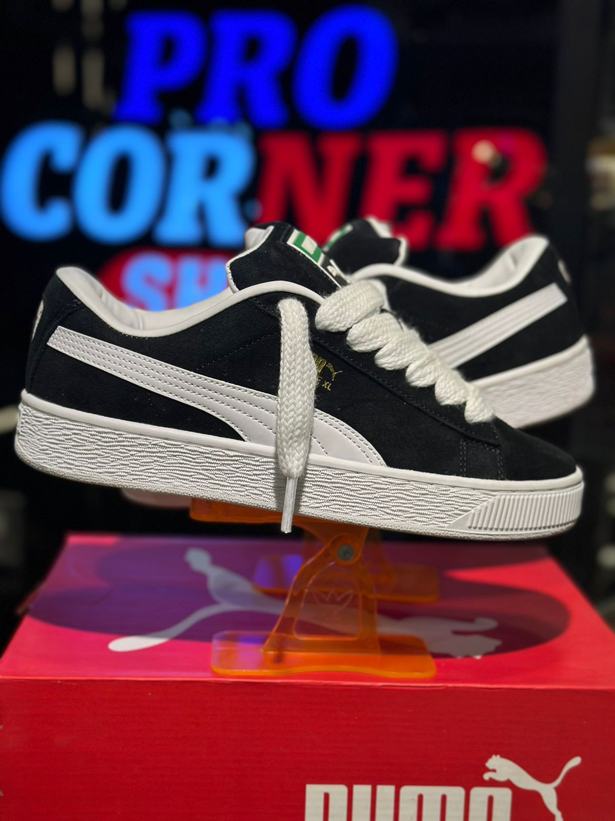 Black White Pu